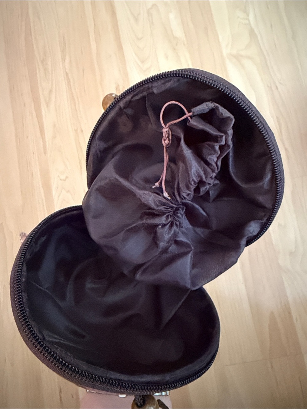 Handcrafted Coconut Shell Bag - Picture 4 of 4